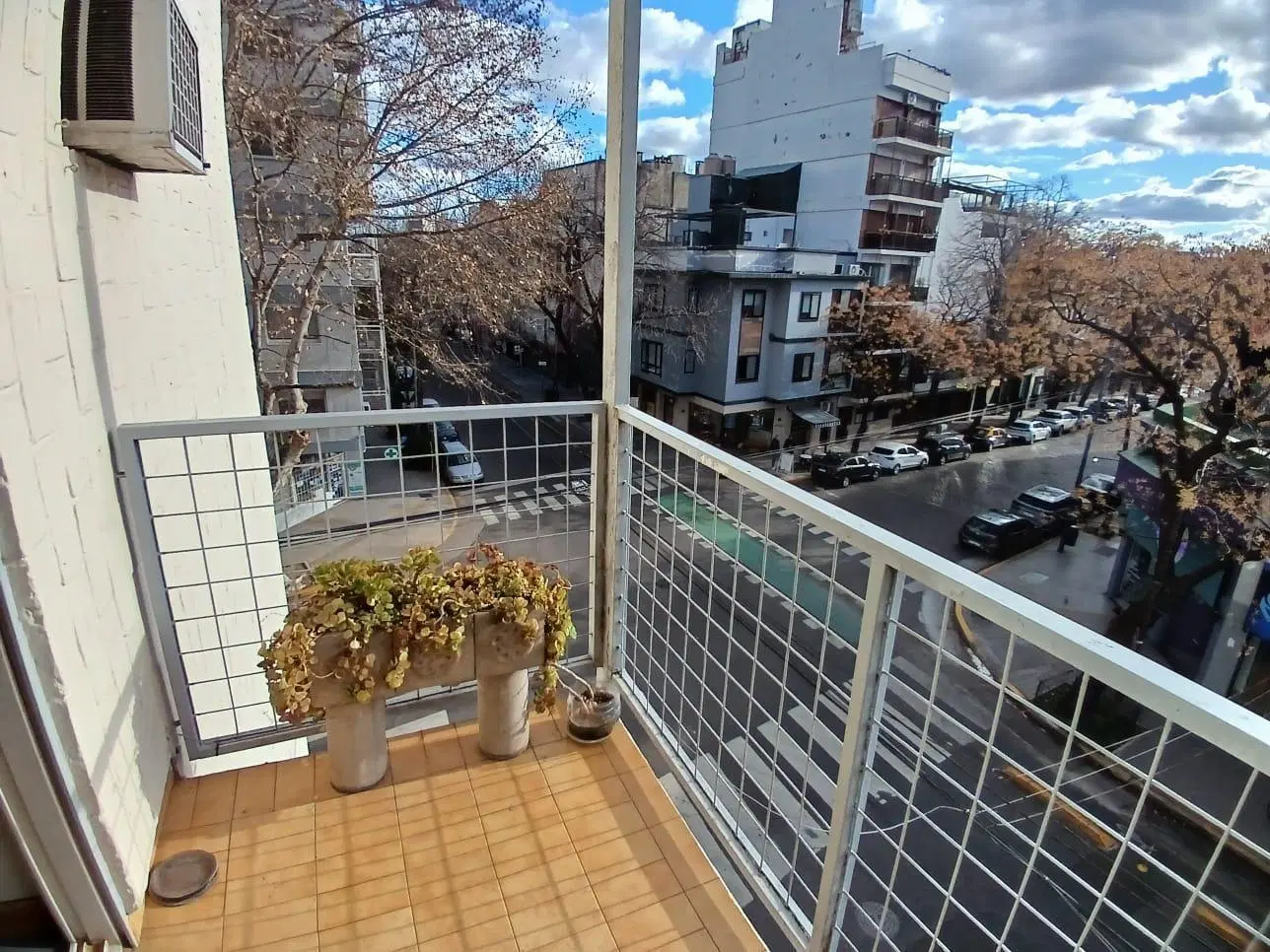 Excelente depto 3 amb con dos balcones y cochera fija! 8