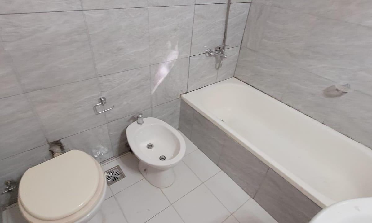 Departamento - 3 Ambientes - Miller y Av Olazabal 5