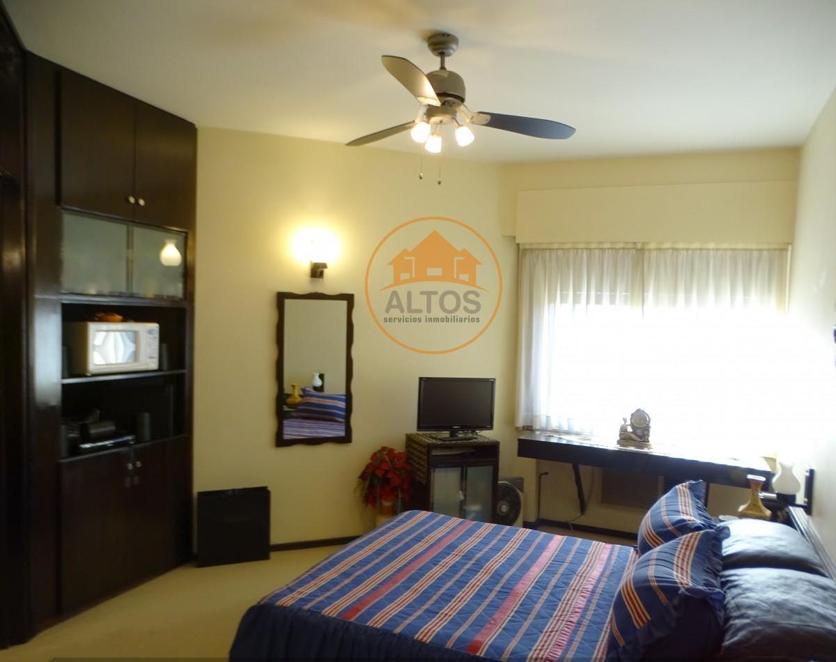 Complejo Hostal del Sol. Dpto 1 Dorm Amoblado + Cochera. Pileta. Av San Martin Al 1900, Barrio 1