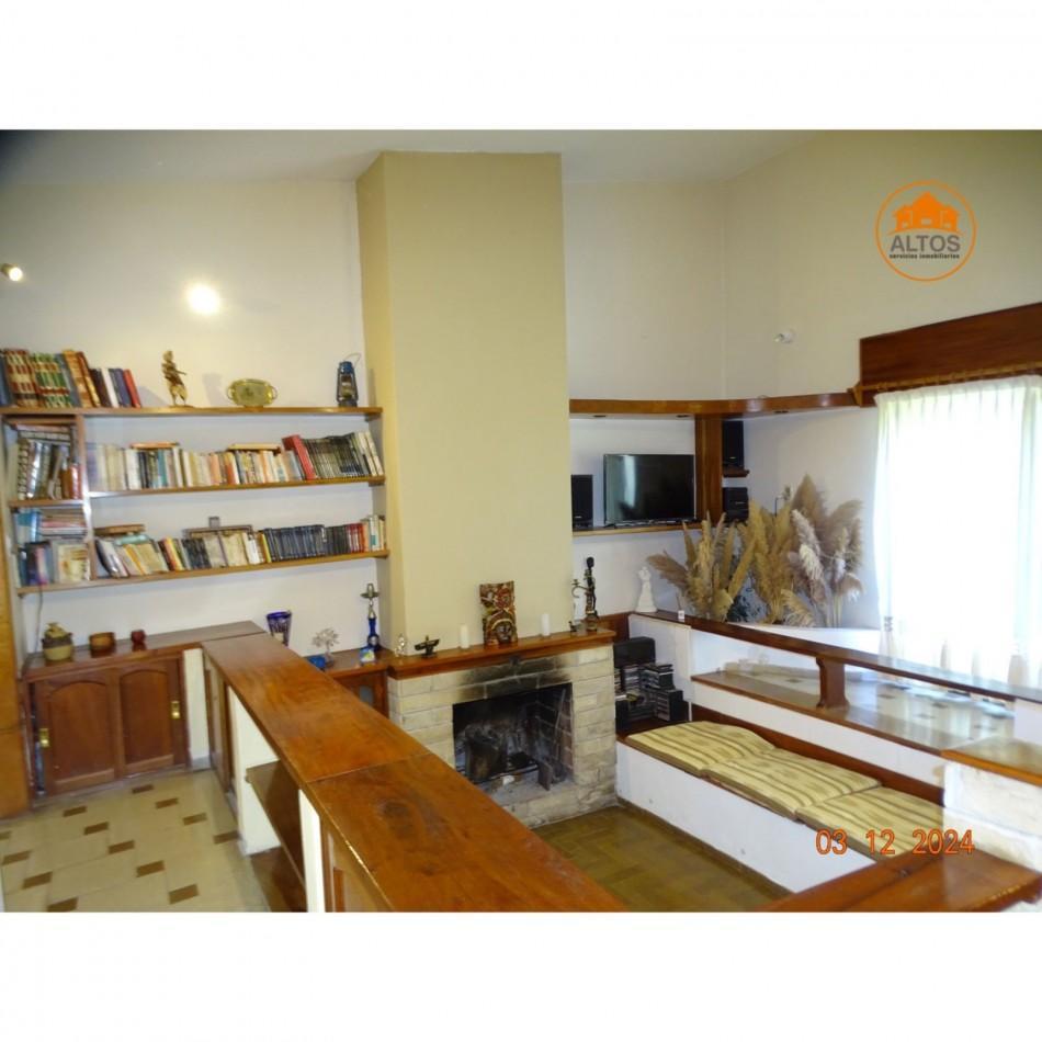Casa Planta Baja, Amplia y Luminosa de Tres Dorm., Dos Baños - Alta Gracia - Barrio Pouluyan - Escri 4
