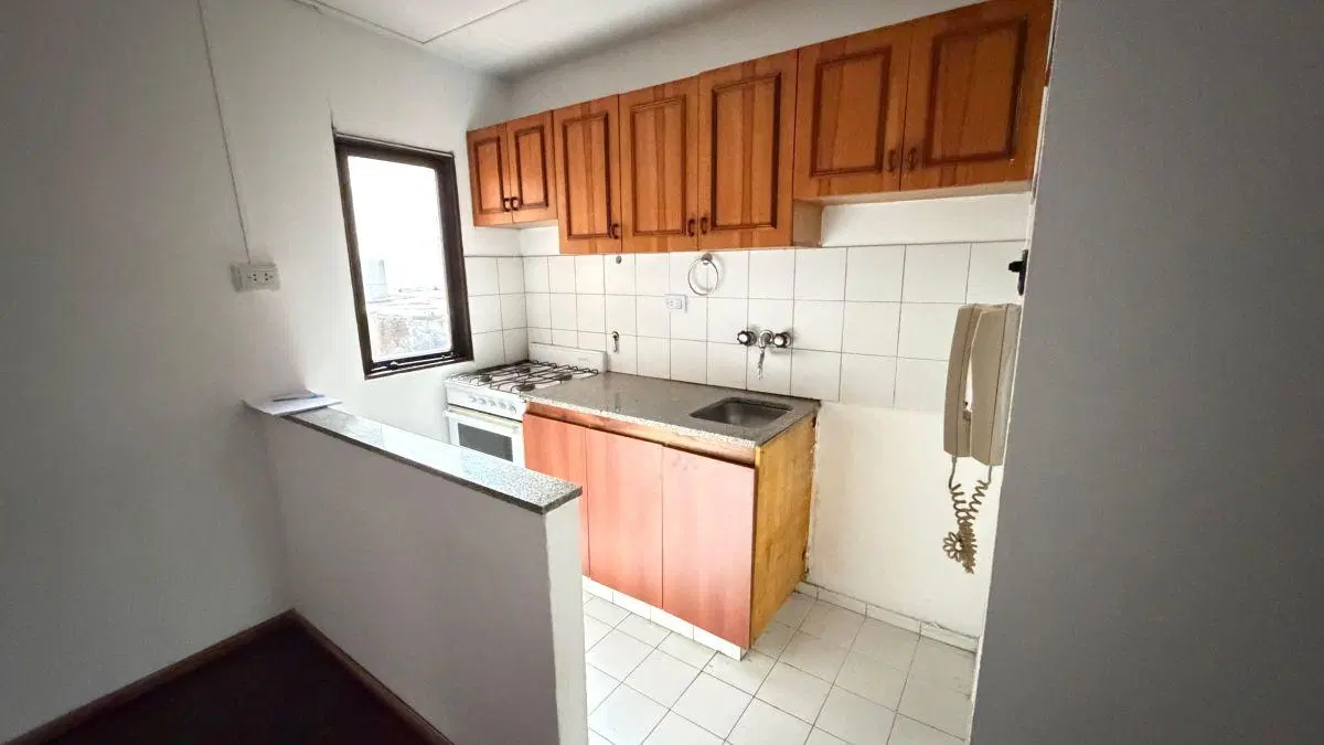 ALQUILO DPTO 1 DORM. BALCÓN. 2°PISO. INDEPENDENCIA 1180 – NUEVA CÓRDOBA 2