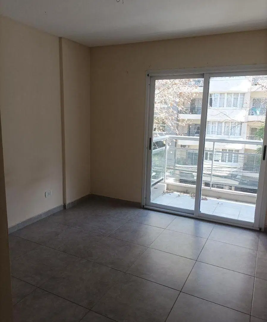 Departamento en alquiler en Lanusita 5