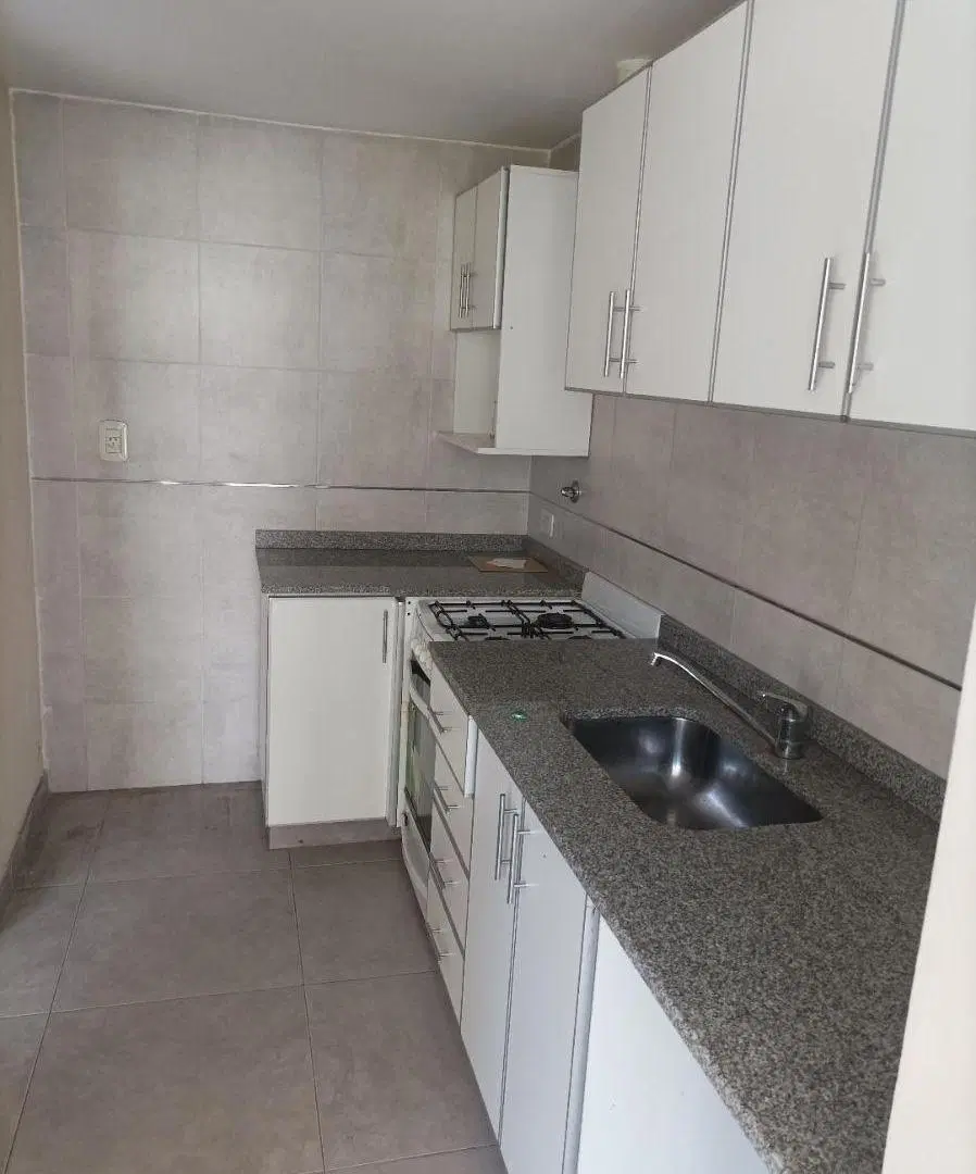 Departamento en alquiler en Lanusita 1