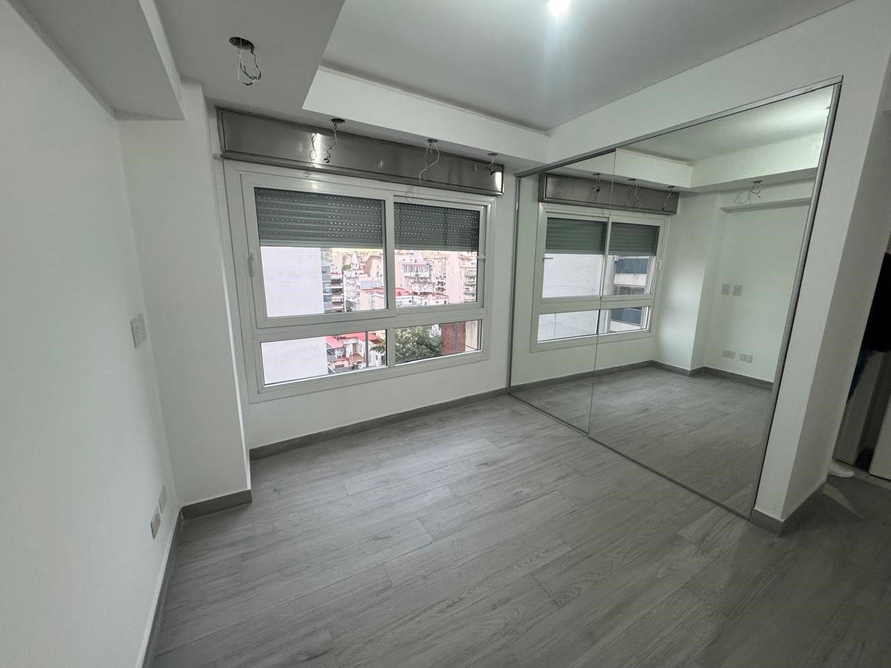 VENTA TRES AMBIENTES FLORES SUPER BALCON