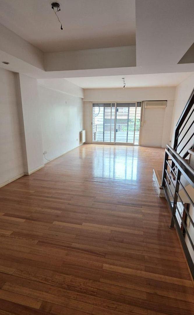 EXCELENTE PH EN TRIPLEX SIN EXPENSAS COMO UNA CASA