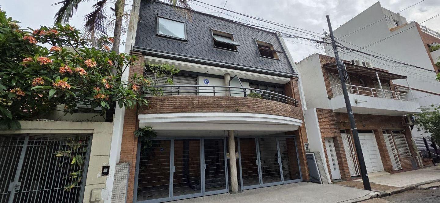 Foto de EXCELENTE PH EN TRIPLEX SIN EXPENSAS COMO UNA CASA, imagen 1