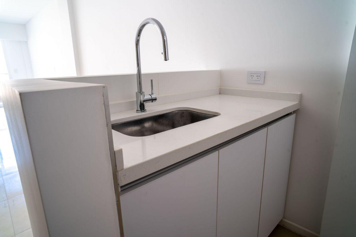 Foto de VENTA MONOAMBIENTE CASCO HISTORICO CON PILETA, imagen 5