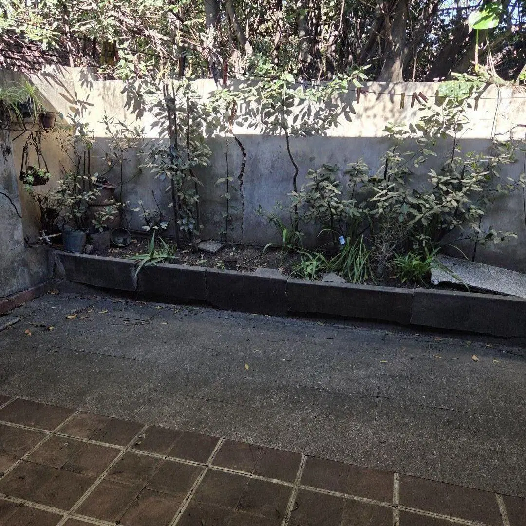 VENTA PH AL FRENTE CON TERRAZA A RECICLAR 3