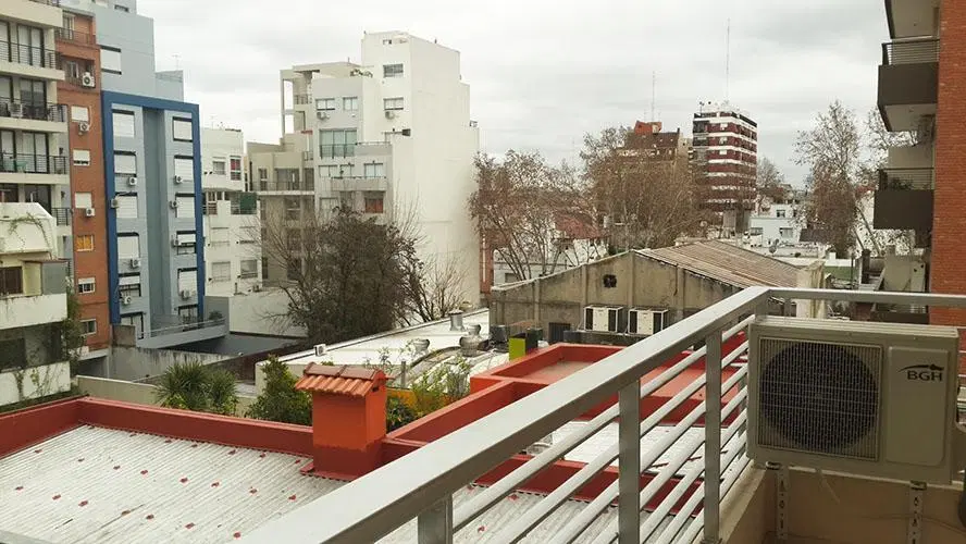 Impecable 2 ambientes con balcon y cochera 5