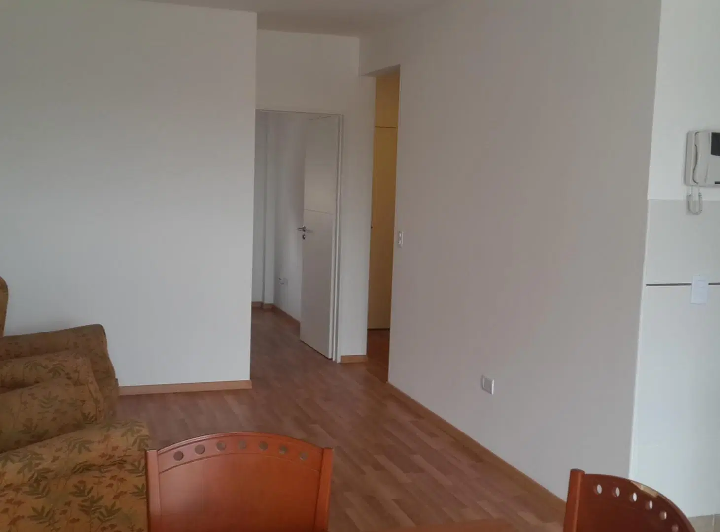 Impecable 2 ambientes con balcon y cochera 1