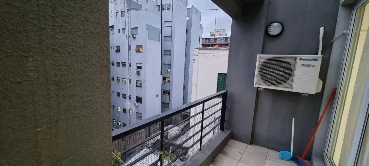 EXCELENTE MONOAMBIENTE EN ALQUILER A PASOS AVDA BELGRANO 3