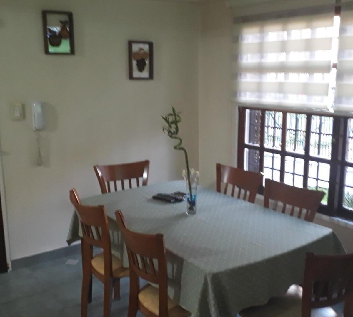 Foto de chalet 5 ambientes venta Ramos Mejia, imagen 3