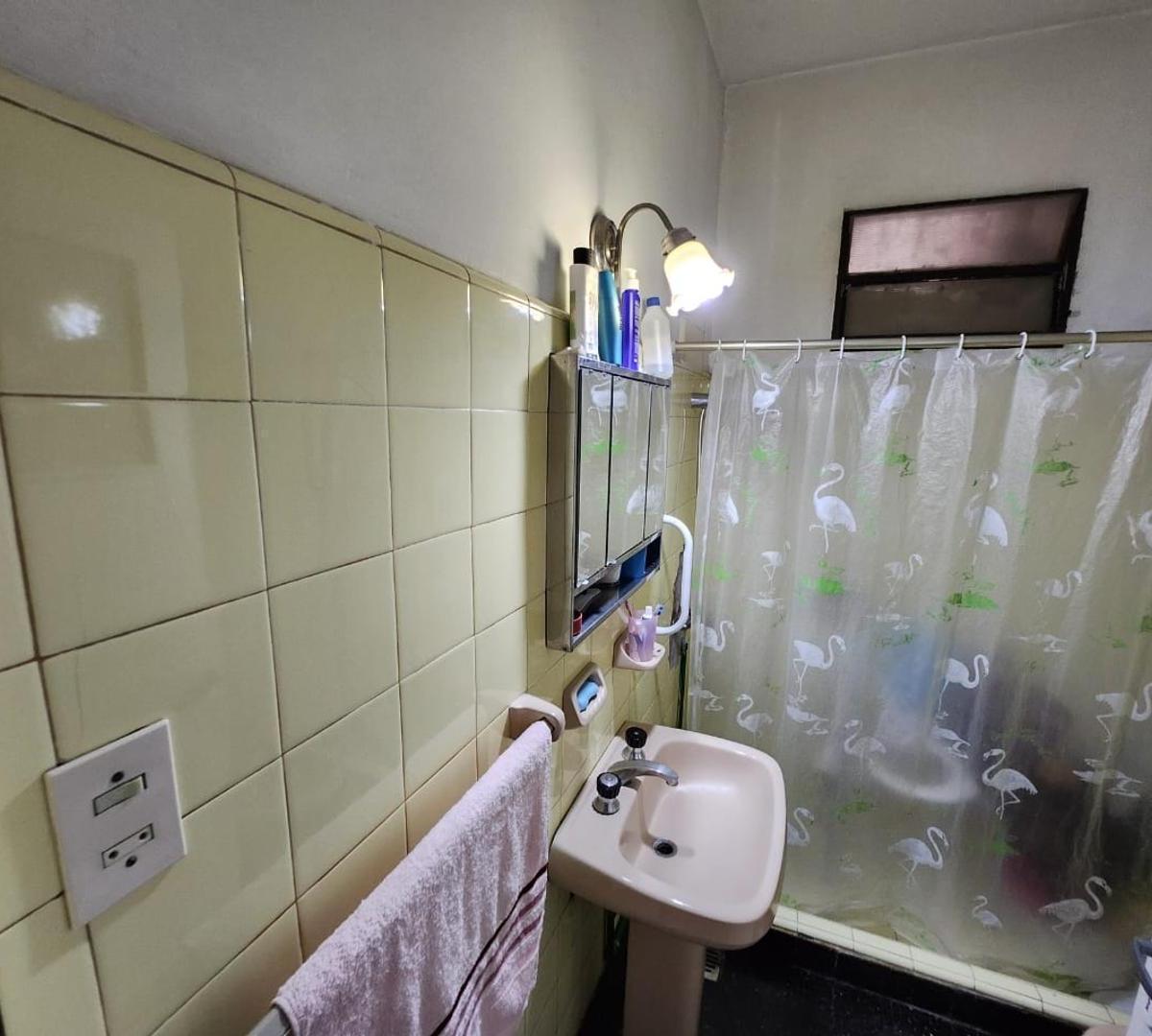 Casa 3 ambientes venta Ramos Mejia
