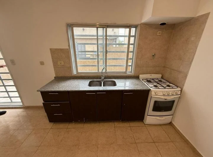 Excelente departamento 3 ambientes 5