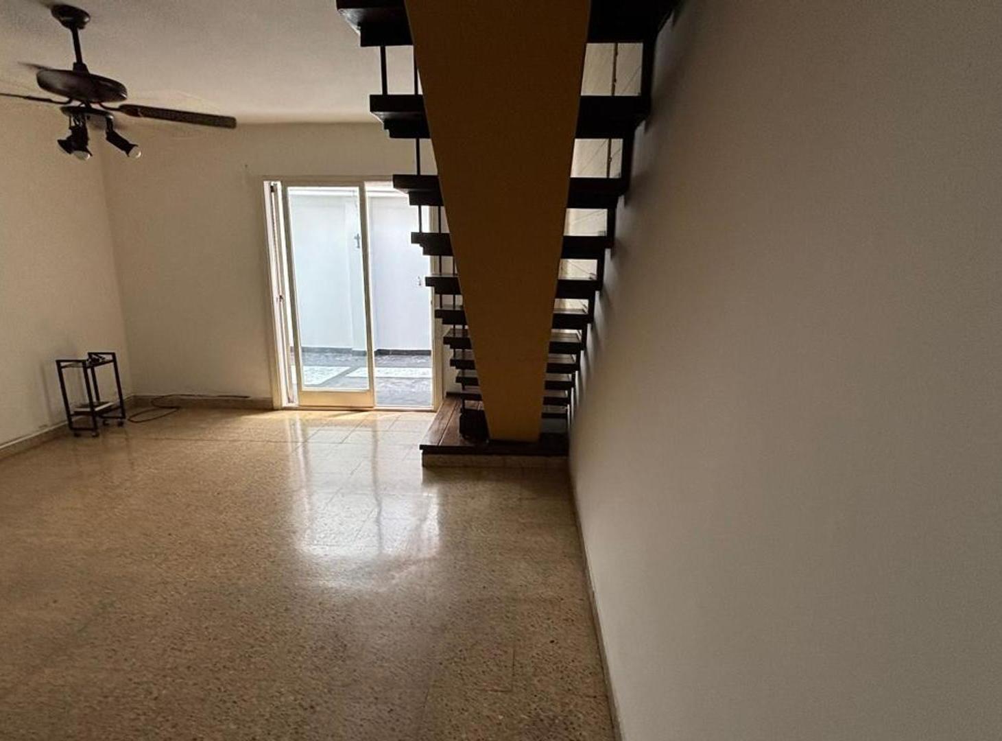 Foto de PH 3 ambientes venta Moron, imagen 3