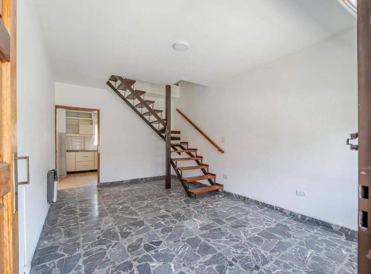 Casa 4 ambiente alquiler Ramos Mejia 1