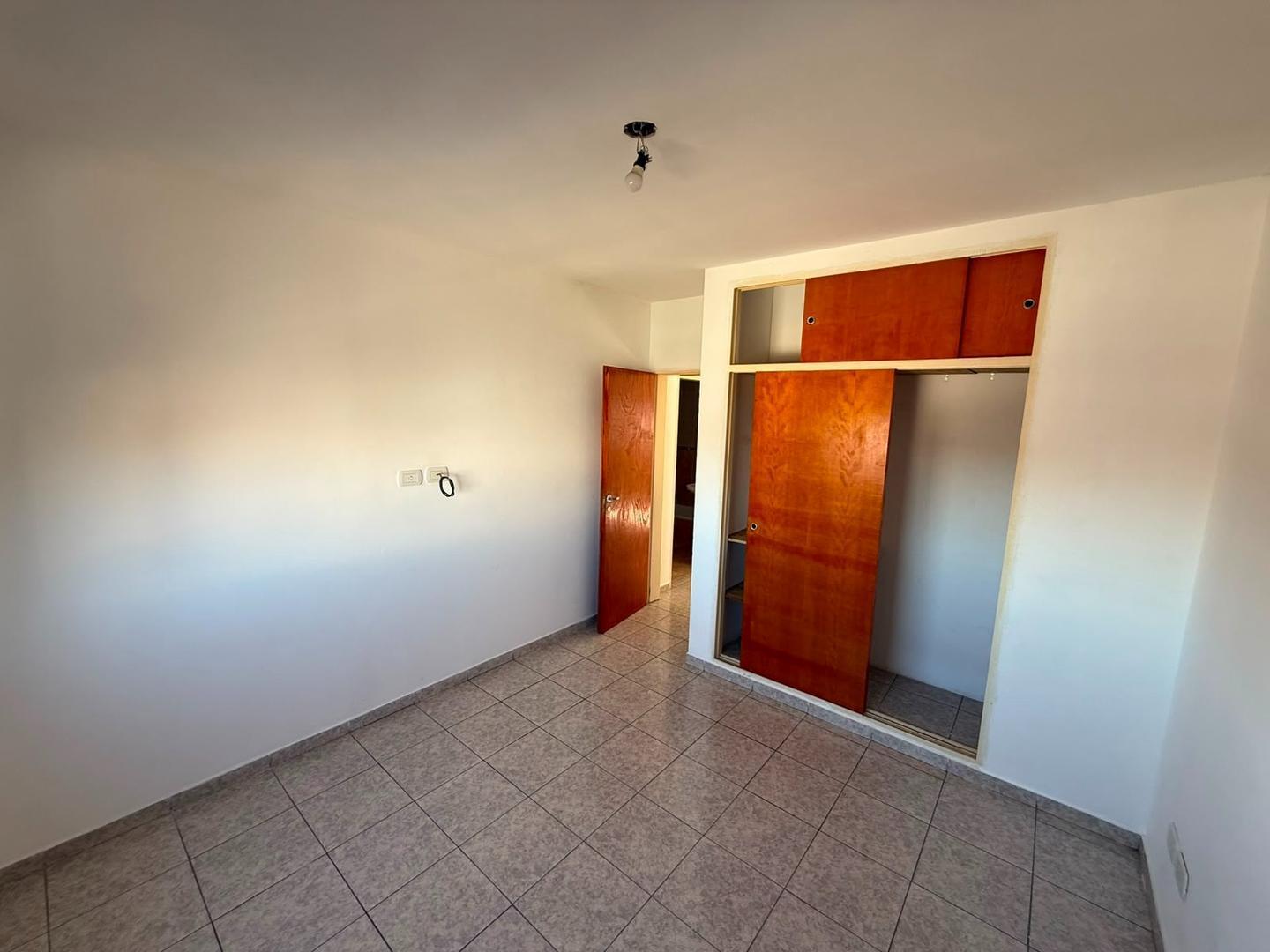 Foto de Departamento 2 ambientes alquiler Ramos Mejía, imagen 1
