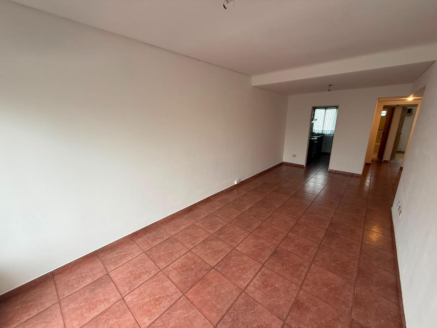 Foto de departamento 2 ambientes alquiler Ramos Mejia, imagen 1