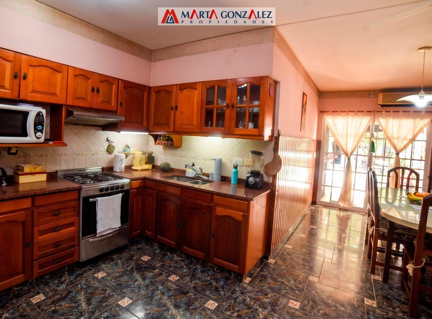 Foto de Chalet venta Haedo 4 ambientes, imagen 1