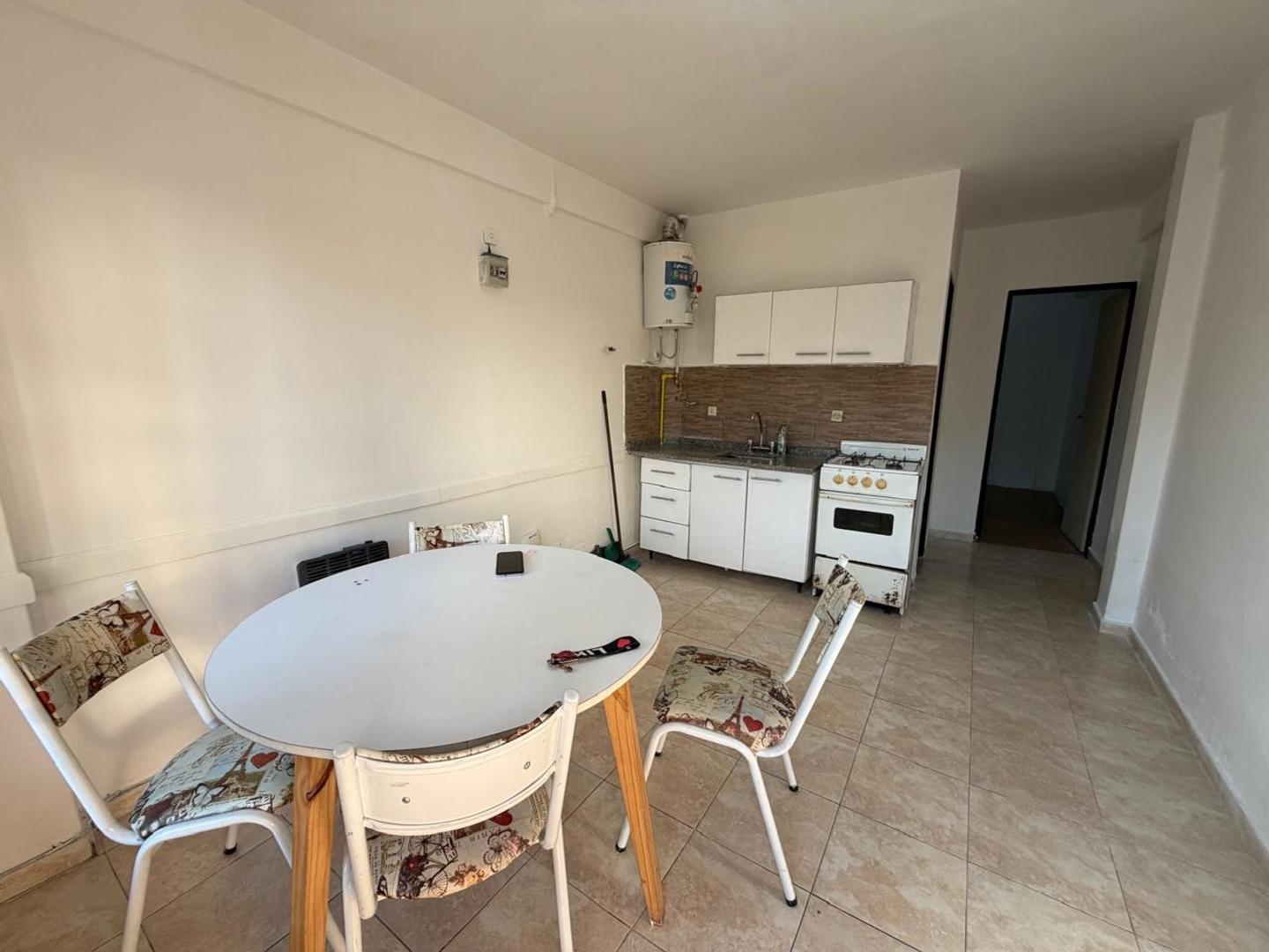 Foto de PH 2 ambientes venta Villa Luzuriaga, imagen 1