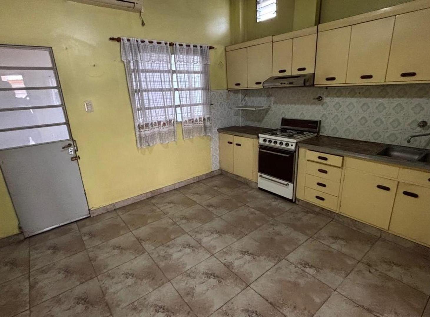 Foto de casa local venta Ramos Mejia 3 ambientes, imagen 4