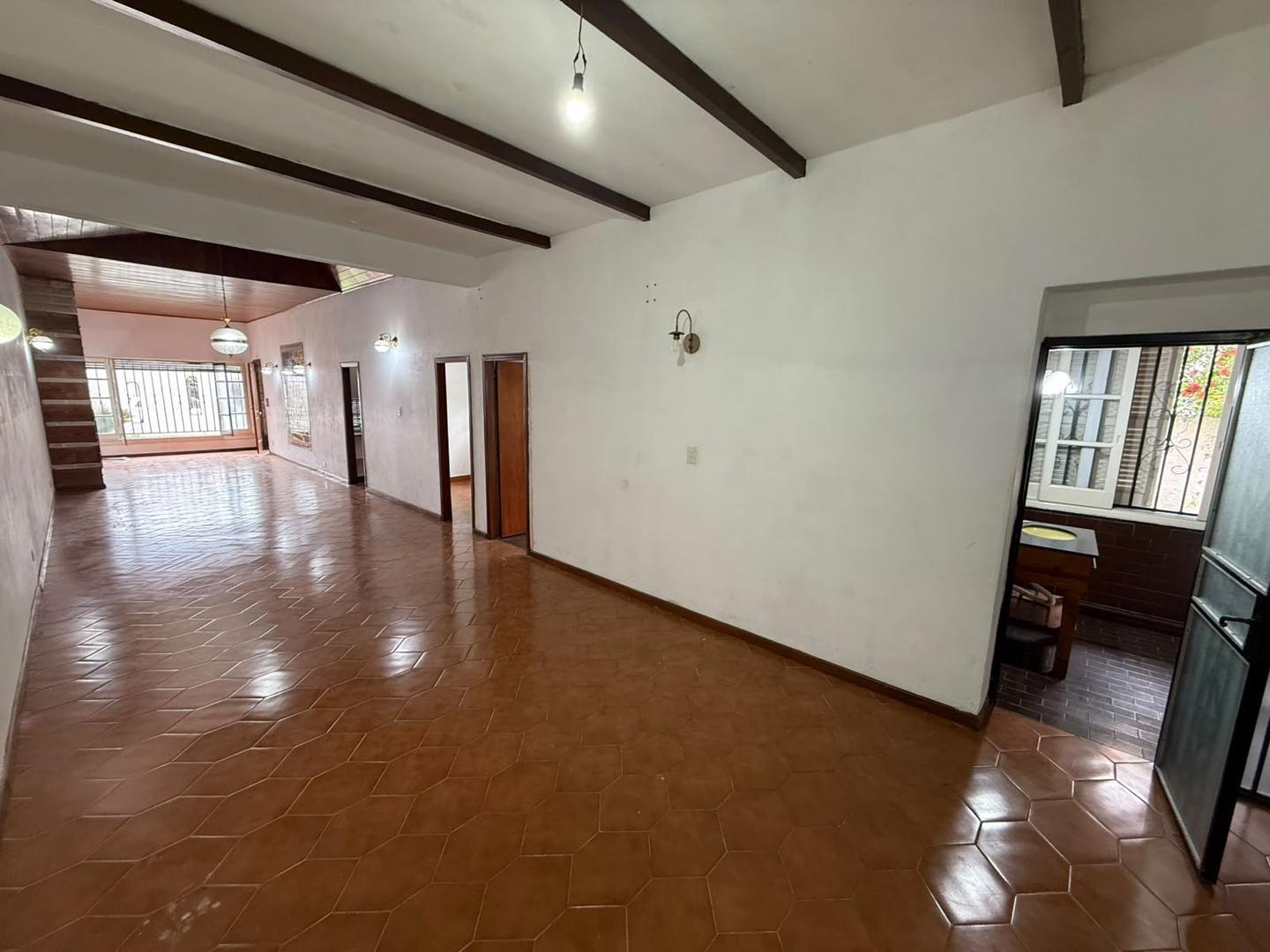 Foto de Casa de uso comercial 3 ambientes Alquiler Ramos Mejía, imagen 4