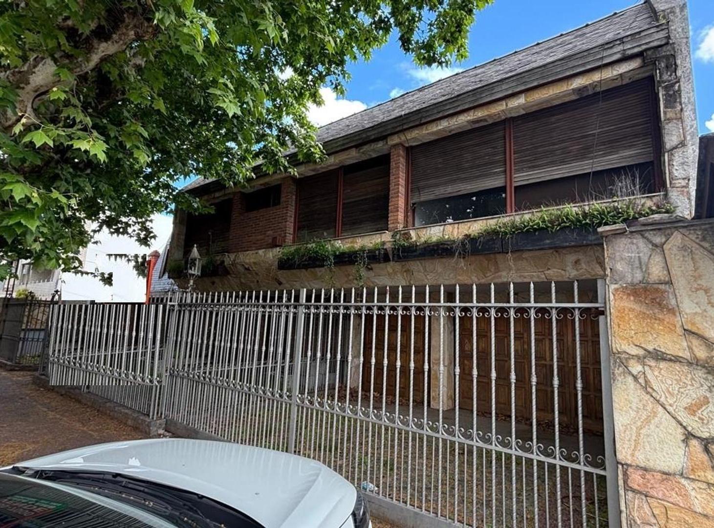 Foto de Chalet 5 ambientes venta Ramos Mejia, imagen 2