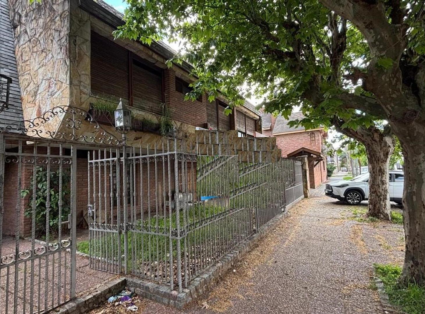 Chalet 5 ambientes venta Ramos Mejia