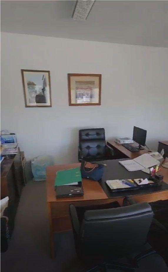 Foto de Oficina en esquina en Venta - 187 m2 - Microcento, imagen 3