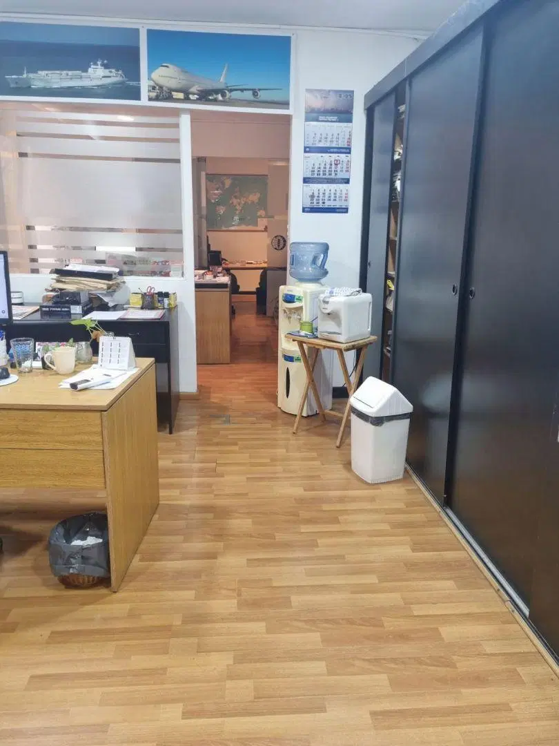 Oficina en venta con renta en Microcentro 4 ambientes / opci 5