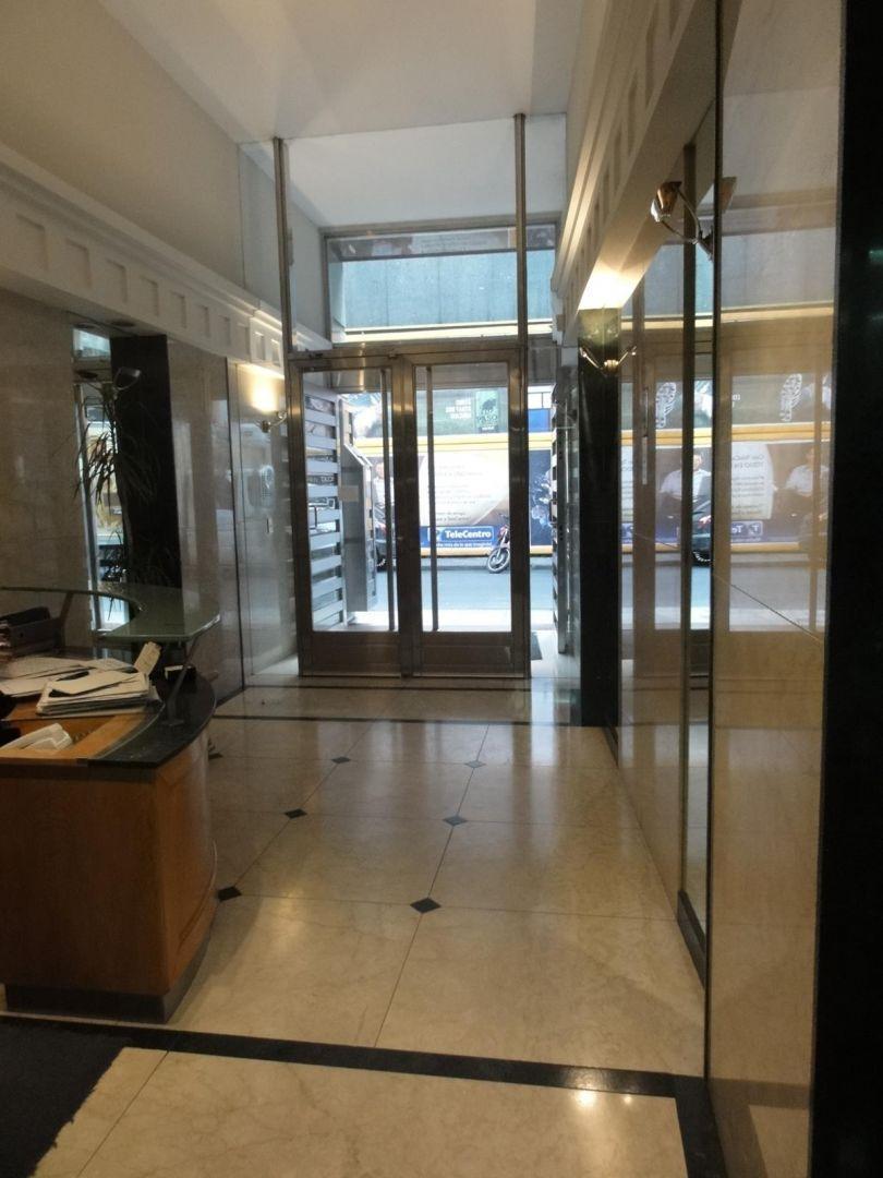 Foto de Oficina en alquiler en Microcentro con cochera, imagen 1