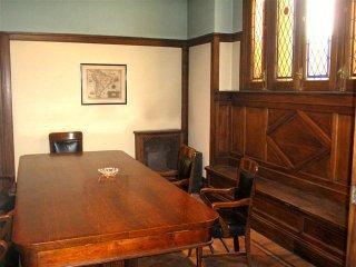 Inmejorable Ubicación Pasaje Rivarola, Todo un Clásico. Ideal Para Estudio de Abogados, Escribanos o 1