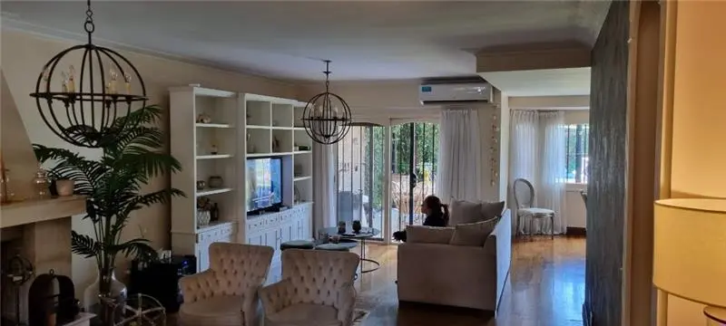 Venta casa en las Lomas de San Isidro 5 ambientes 2