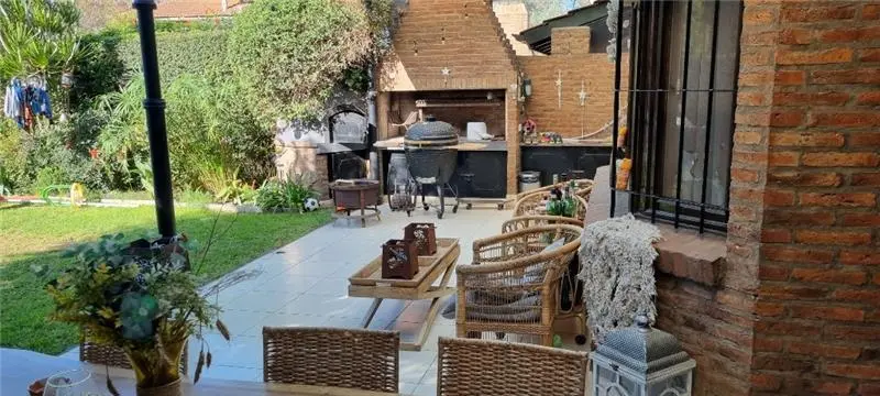 Venta casa en las Lomas de San Isidro 5 ambientes 4