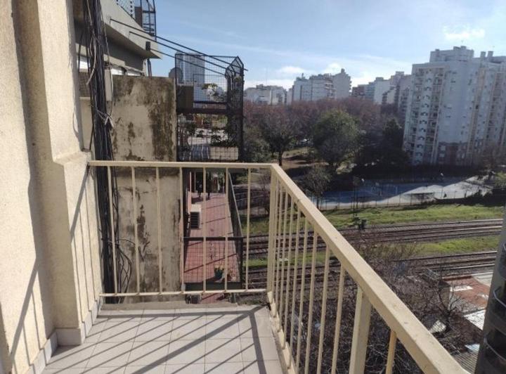 2 amb amplios balcon calle luz y sol excelente ubicacion 4