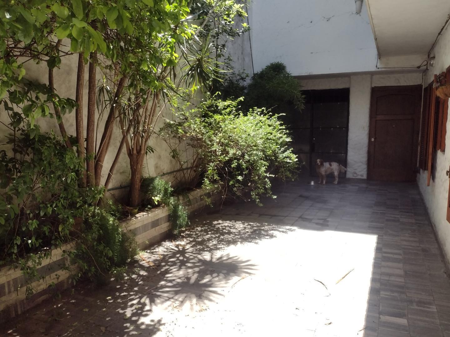Foto de 5 Amb ph c/entr Indep Garage o local APTO CRED.s/exp, imagen 2