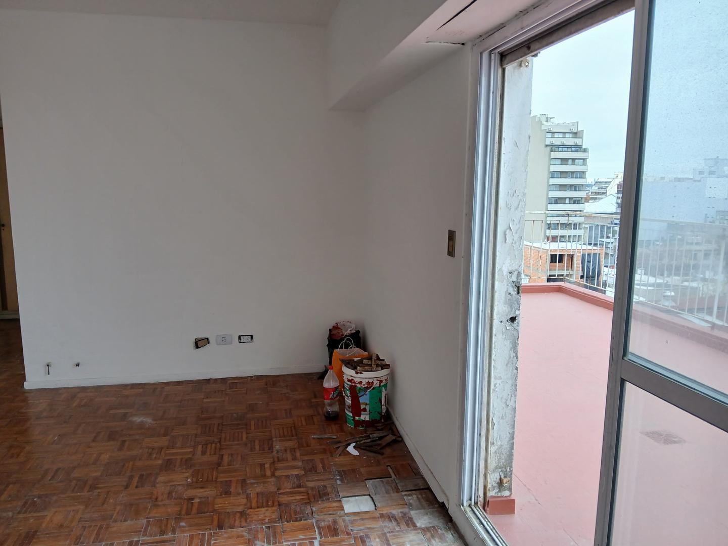 Foto de MATADEROS 3 AMB A REFACCIONAR CON GRAN BALCON TERRAZA, imagen 3
