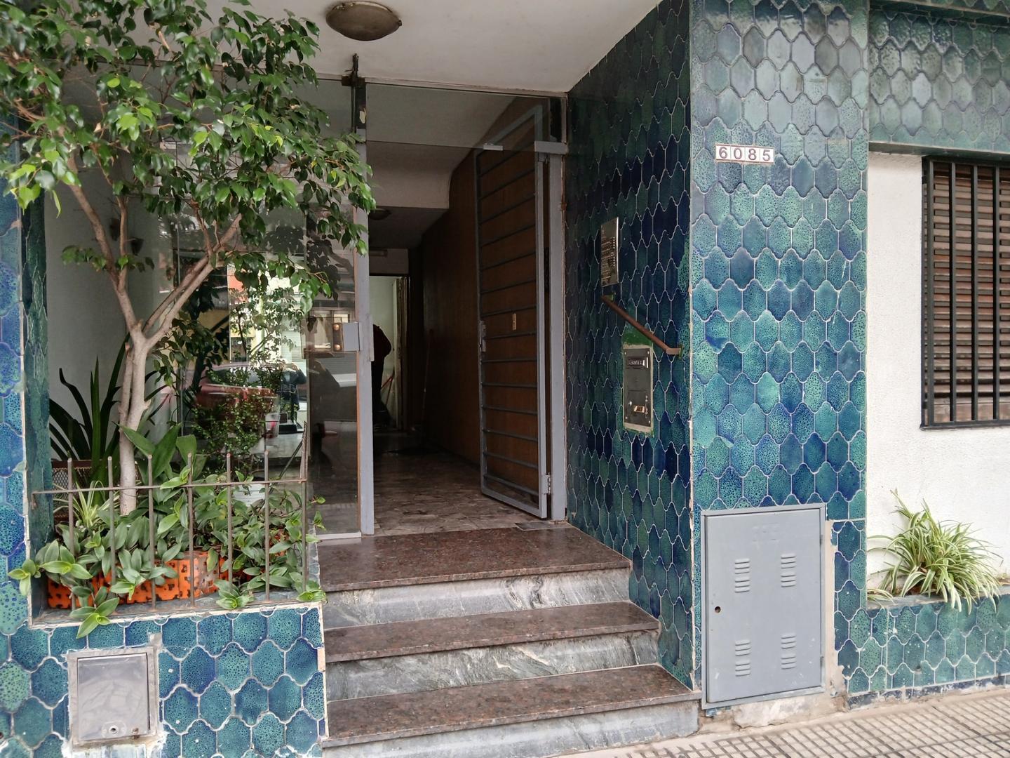 Foto de MATADEROS 3 AMB A REFACCIONAR CON GRAN BALCON TERRAZA, imagen 1