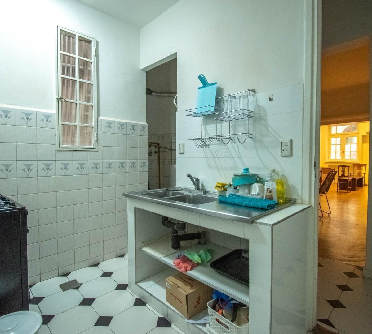 Contrafrente, Buena Distribución, 2 Baños, Buen Edificio 2