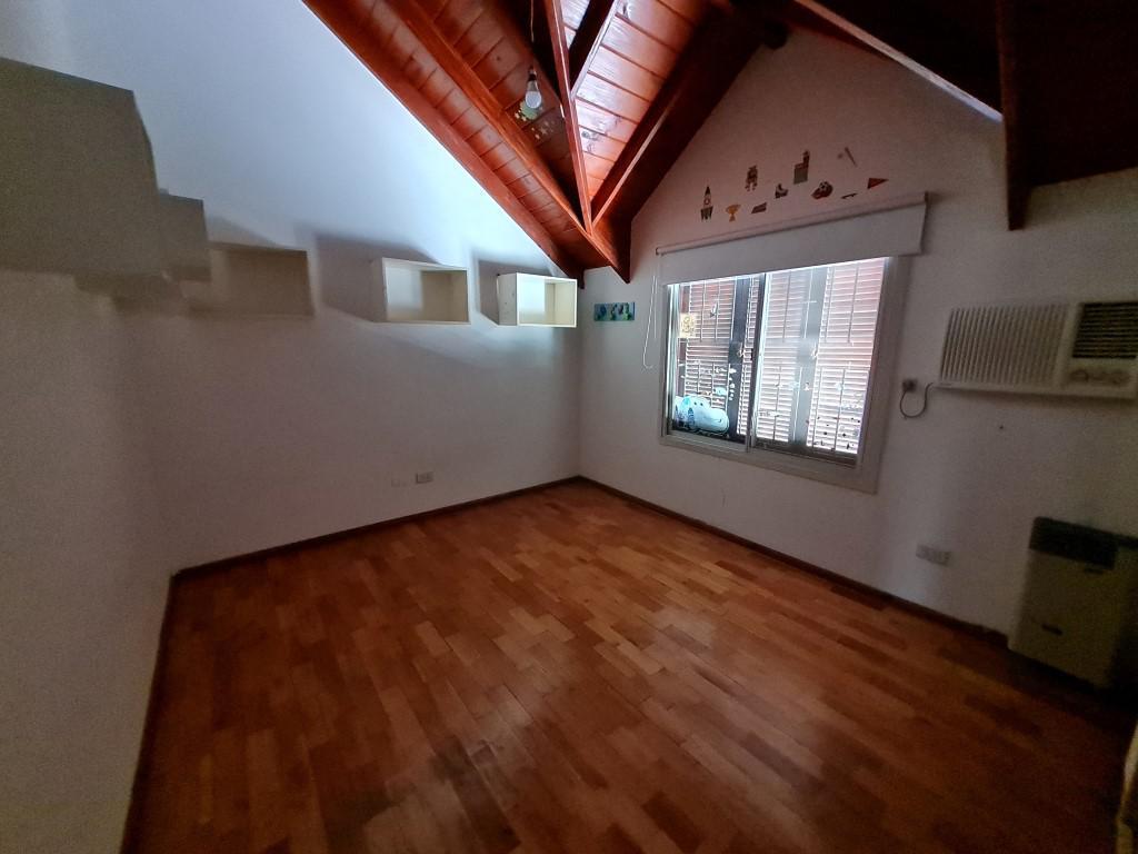 Venta Casa 4 Dorm. Impecable Fisherton 3