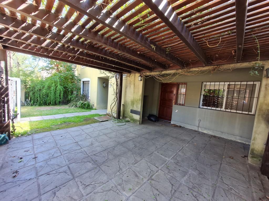 Venta Casa 4 Dorm. Impecable Fisherton 5