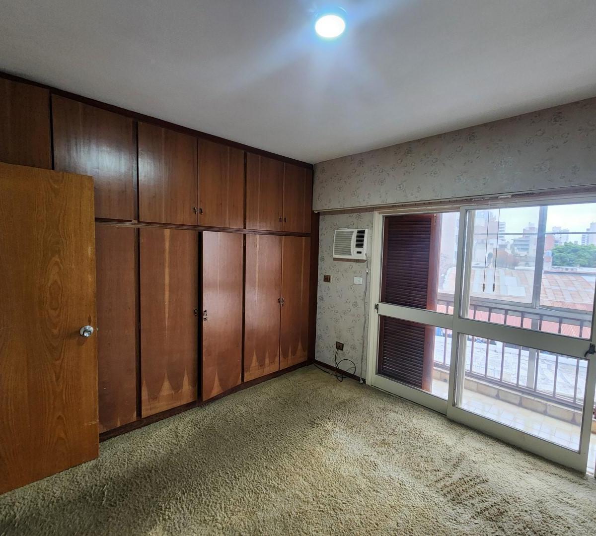 Lourdes - Mendoza y Pueyrredon - Piso Exclusivo 4 Dorm. - con Cochera! 1