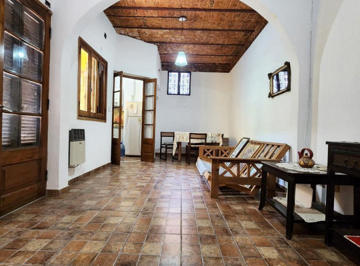 Venta casa interna de Pasillo con Patio y Terraza. En la zona mas buscada de la ciudad. Impecable!! 3