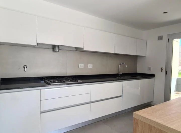 Venta Funes Departamento 3 Dormitorios Patio y Cochera - Estrenar Barrio Cerrado 8 Sauces Amenities 3