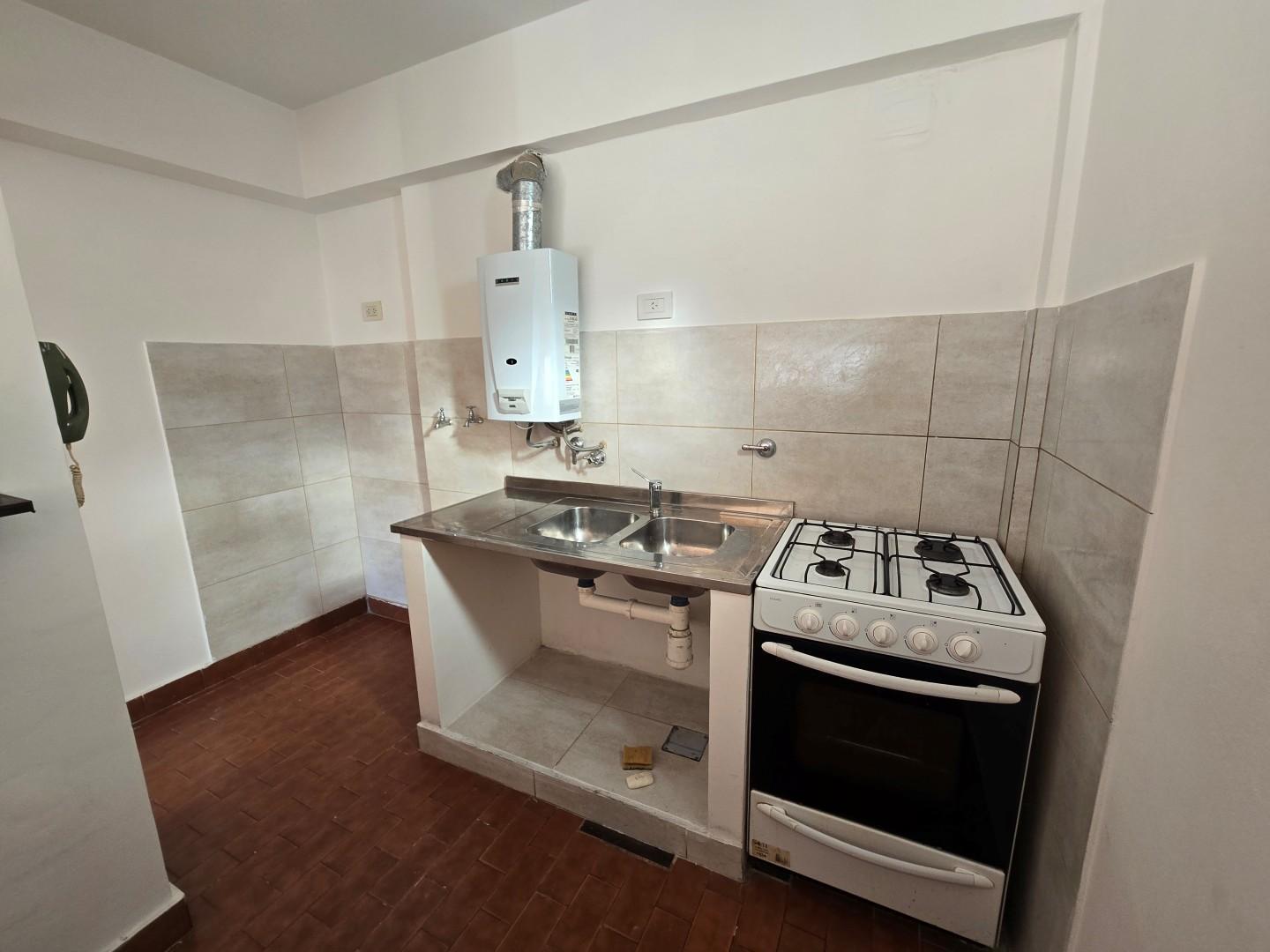 Foto de Venta Departamento Rosario. Barrio Martin. Ventilacion cruzada., imagen 3