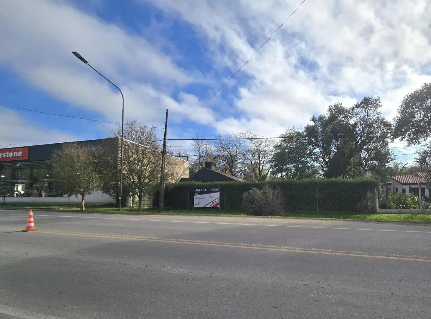 Venta Funes sobre Cordoba frente a dos calles Ruta 9 y San Jose - Locales Desarrollos Conctructoras 2