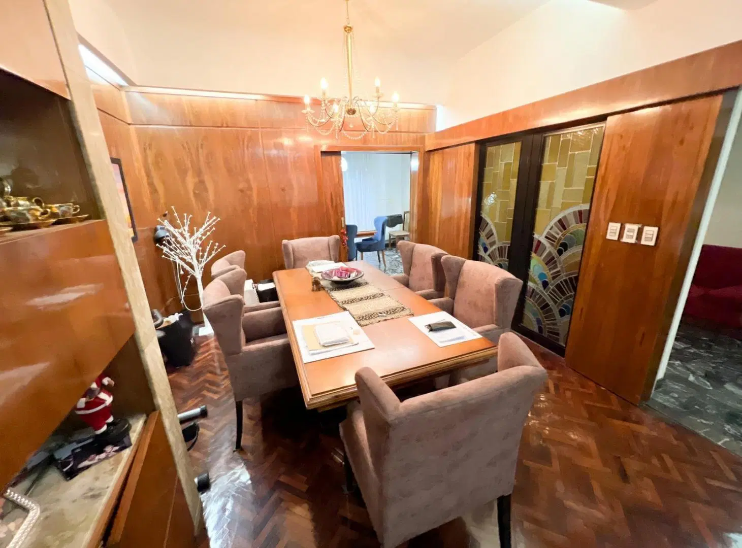 Venta Departamento Rosario Planta Baja Cochera 4 dormitorios y Patio. Permuta 5