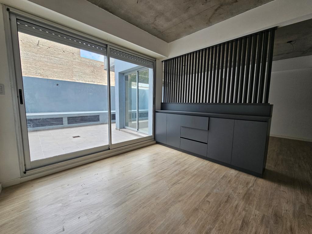 Venta Departamento mono ambiente  Rosario Pichincha  Con Patio  a estrenar