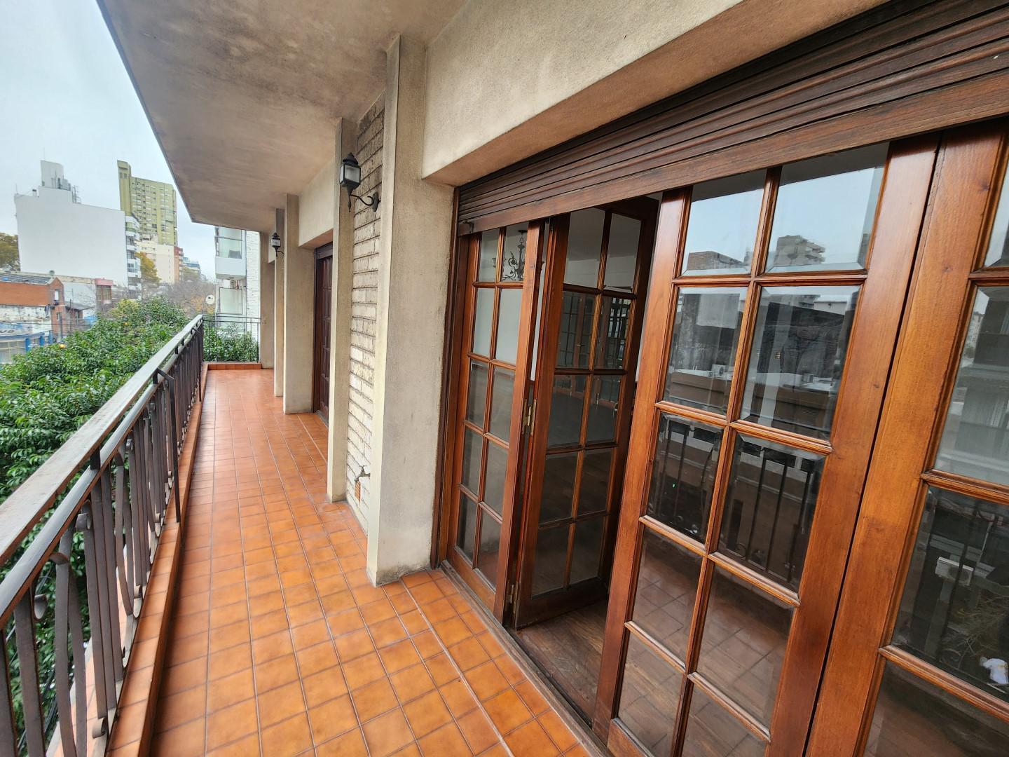 Venta departamento Piso exclusivo 4 Dormitorios Apto Credito Barrio Lourdes - Mendoza 2500 Rosario