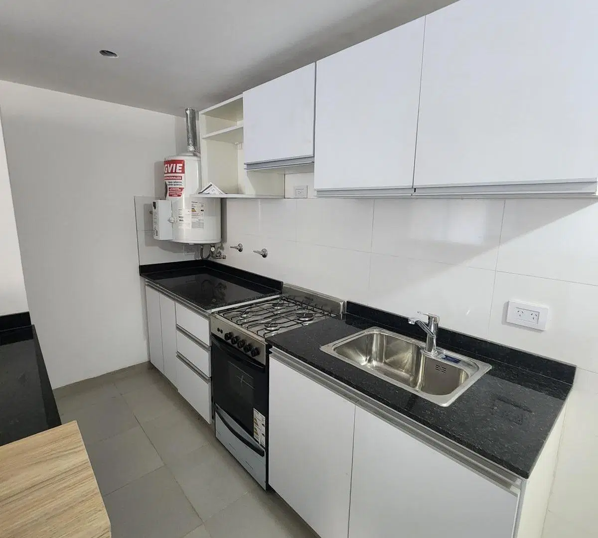 Alquiler Departamento Rosario 1 dormitorio más comodín Pichincha Balcón Frente Gas 3